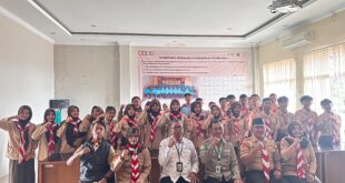 Kak Tofik dan Kak Ekowati Kenalkan Kepramukaan dan SBH di Puskesmas Sumbang 1
