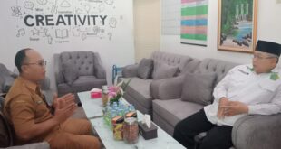 Ketua Pelaksana ETK Kwarran Sumbang Mohon Doa Restu ke Kepala MTsN 3 Banyumas